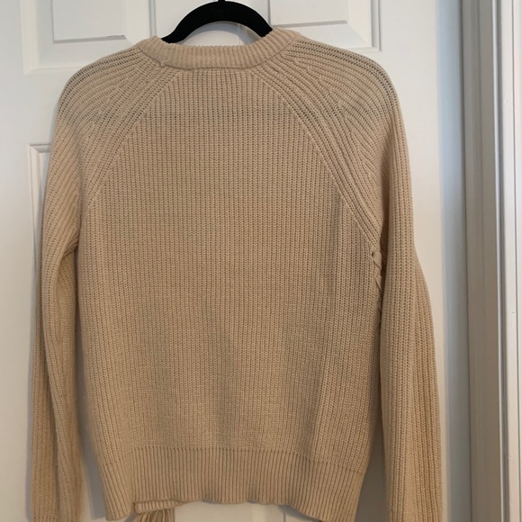 Sweater with ties - Picture 2 of 2